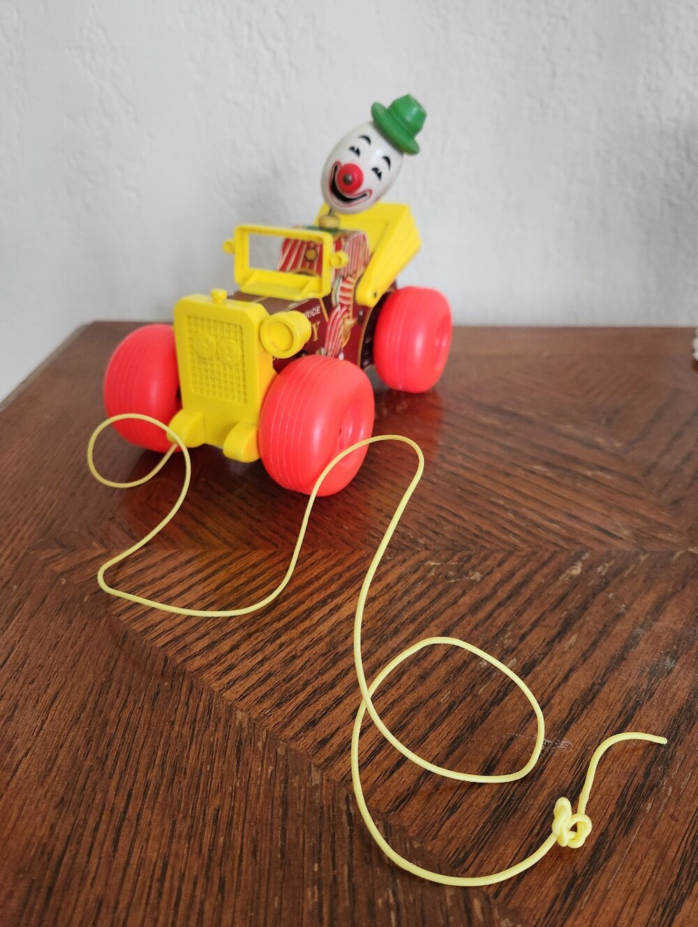 VINTAGE FISHER-PRICE JALOPY CLOWN PULL CAR